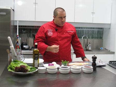El chef Sergio Martin nos trae una forma fácil para seguir sorprendiendo a sus invitados. Crema de champiñones en nuestra sección Fútbol Gourmet.