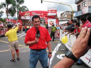 Como cábala no se puso esta nota, sino después del partido y ya nuestro gran periodista JHONSSON ROJAS tiene su regalo de parte del Cucuta Deportivo ahora si a Celebrar!!
